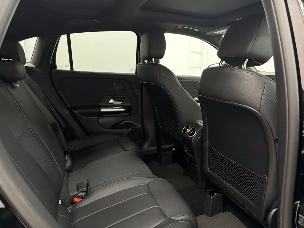 New 2026 Black Mercedes-Benz GLA 250 image 27