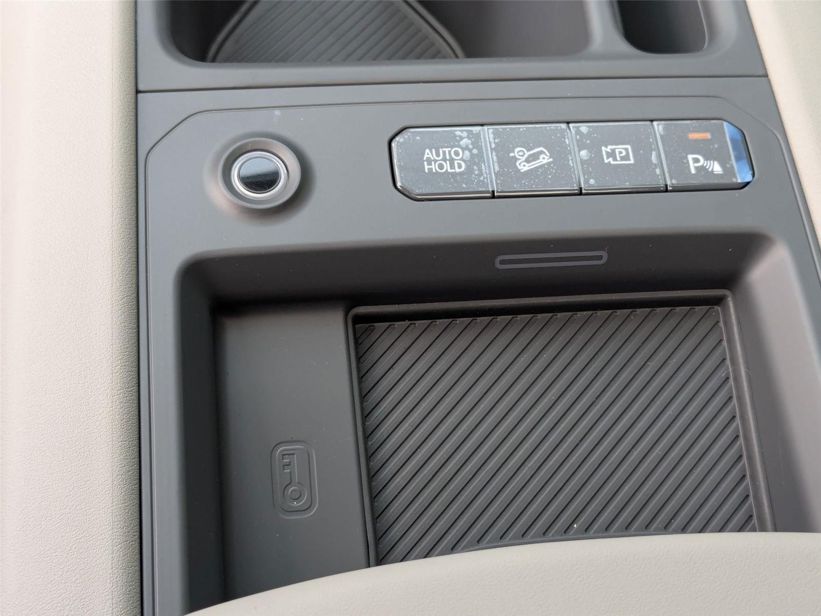 New 2026 EBONY BLACK KIA WIND image 27