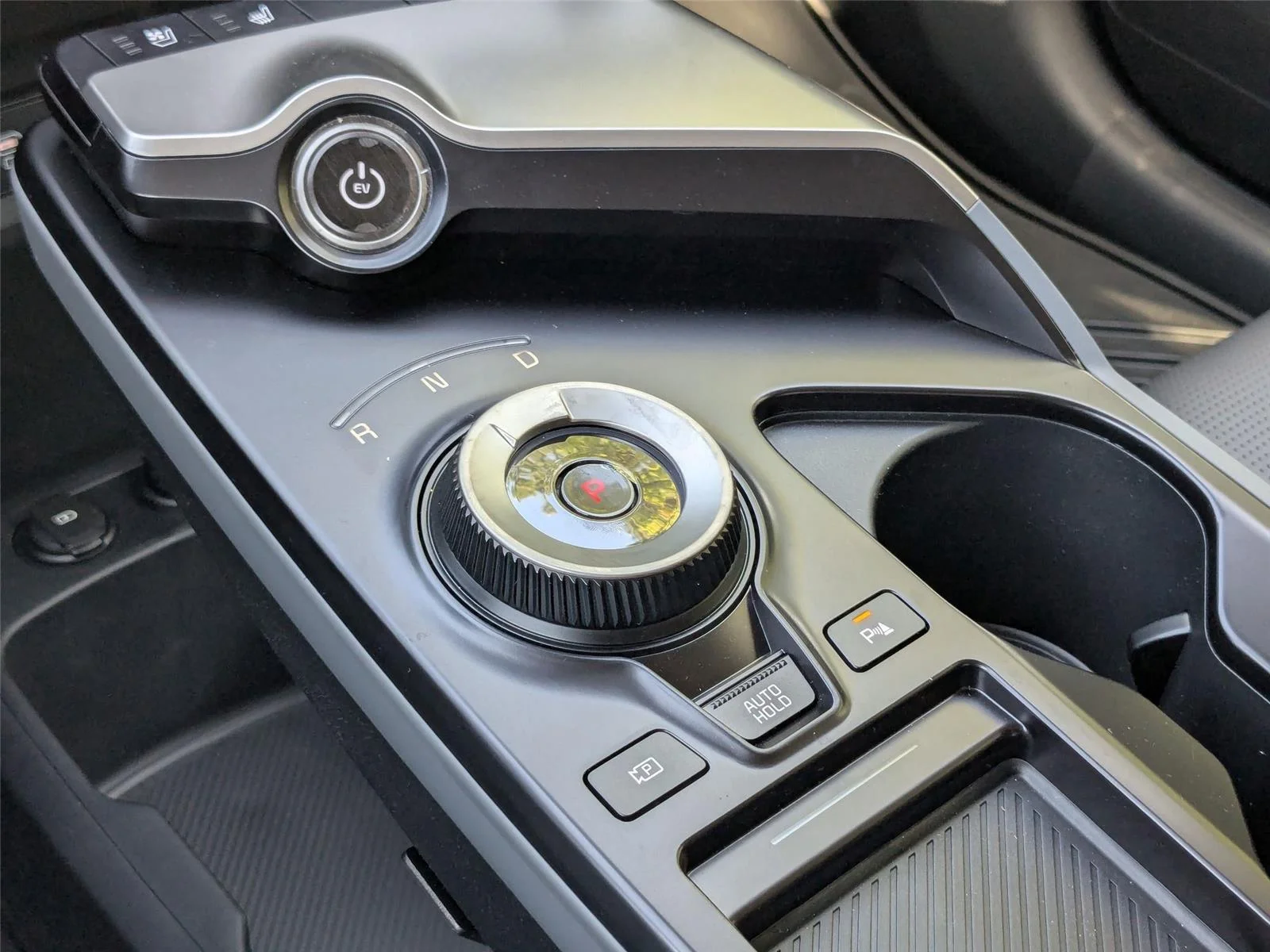 2025 Kia EV6 Wind - Photo 25