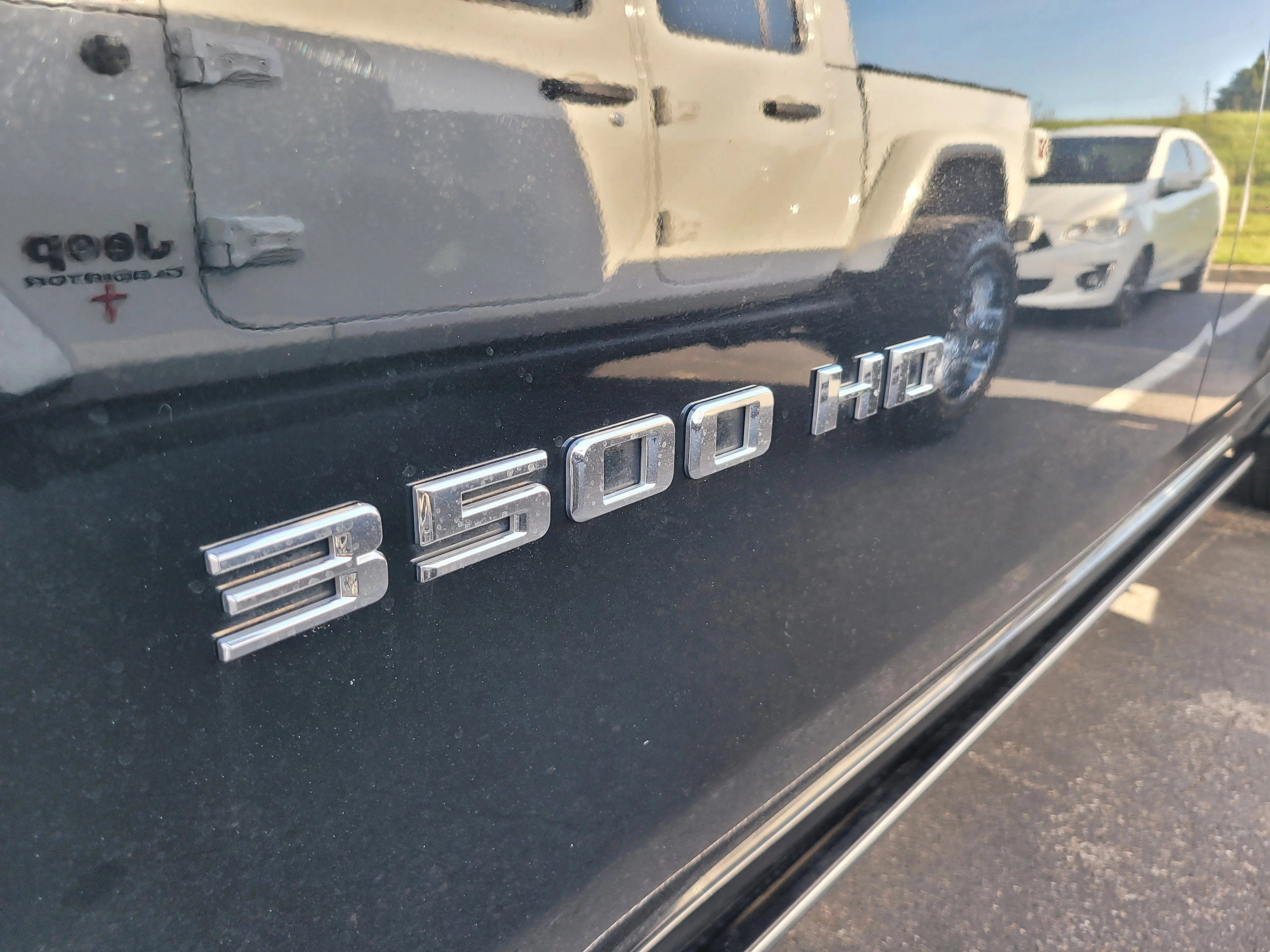 Used 2023 Black Chevrolet High Country image 9