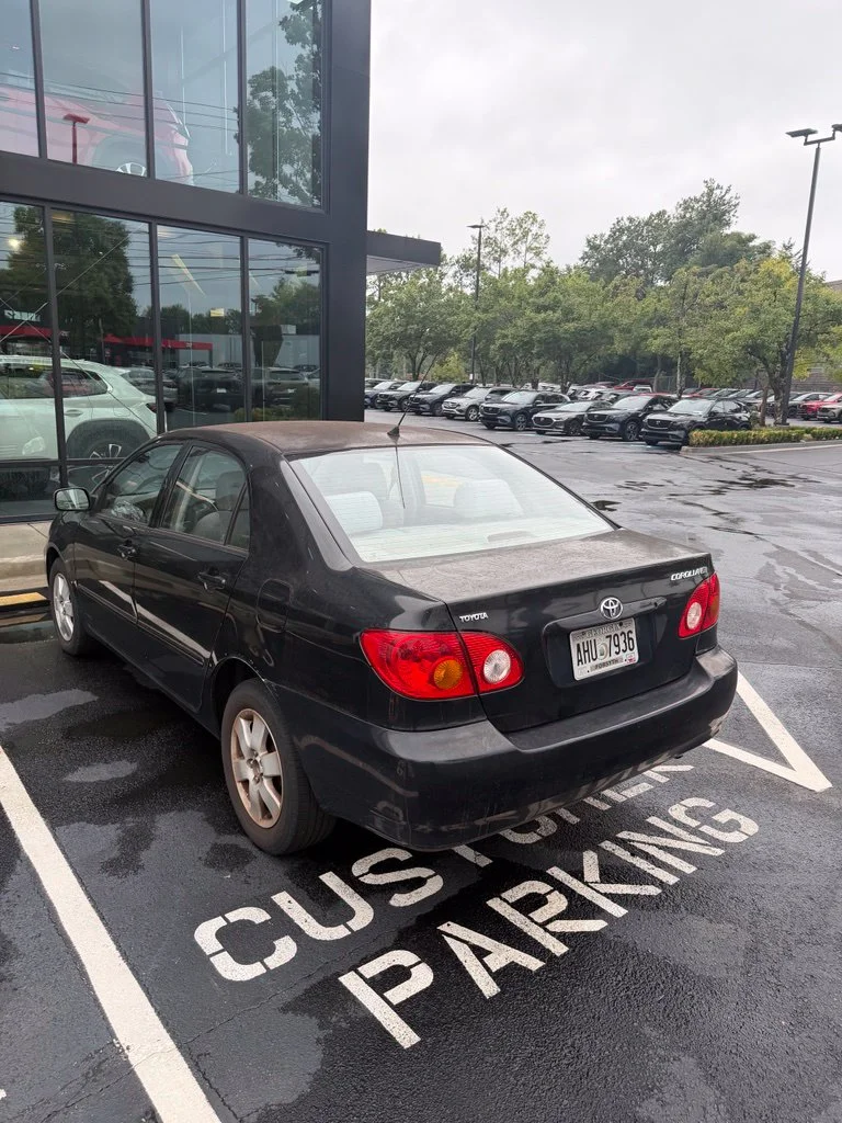 Used 2003 Black Toyota LE image 6