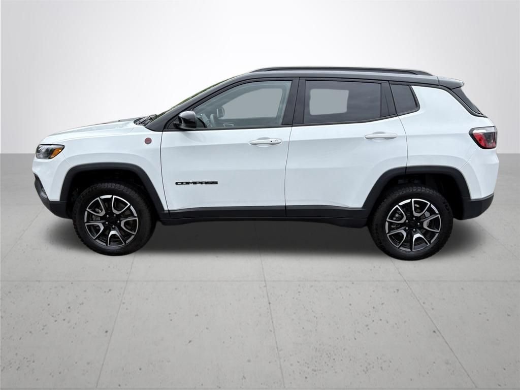 Used 2024 White Jeep Trailhawk image 7