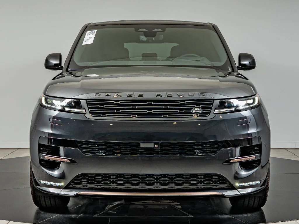 New 2026 Carpathian Gray Premium Metallic Land Rover Dynamic SE image 2