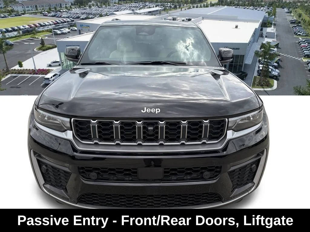 New 2026 Diamond Black Crystal Pearl-Coat Exterior Paint Jeep Limited image 9