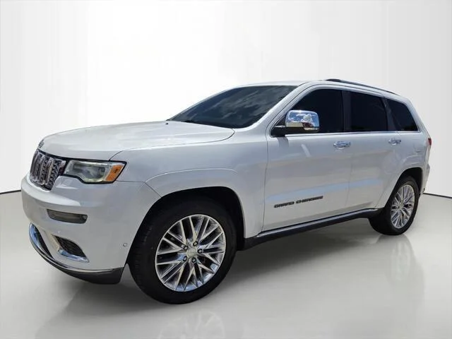 Used 2018 Ivory 3-Coat Jeep Summit image 9