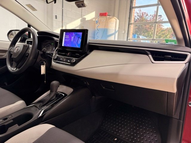 Used 2024  Toyota LE image 24