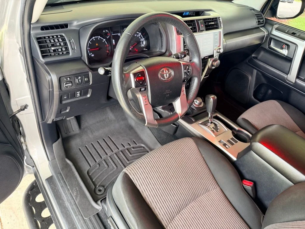 Used 2021 Silver Toyota SR5 image 12