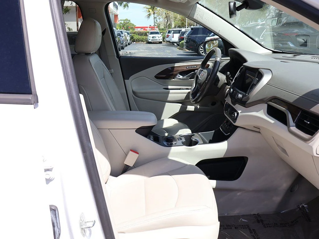Used 2020 White GMC Denali image 30