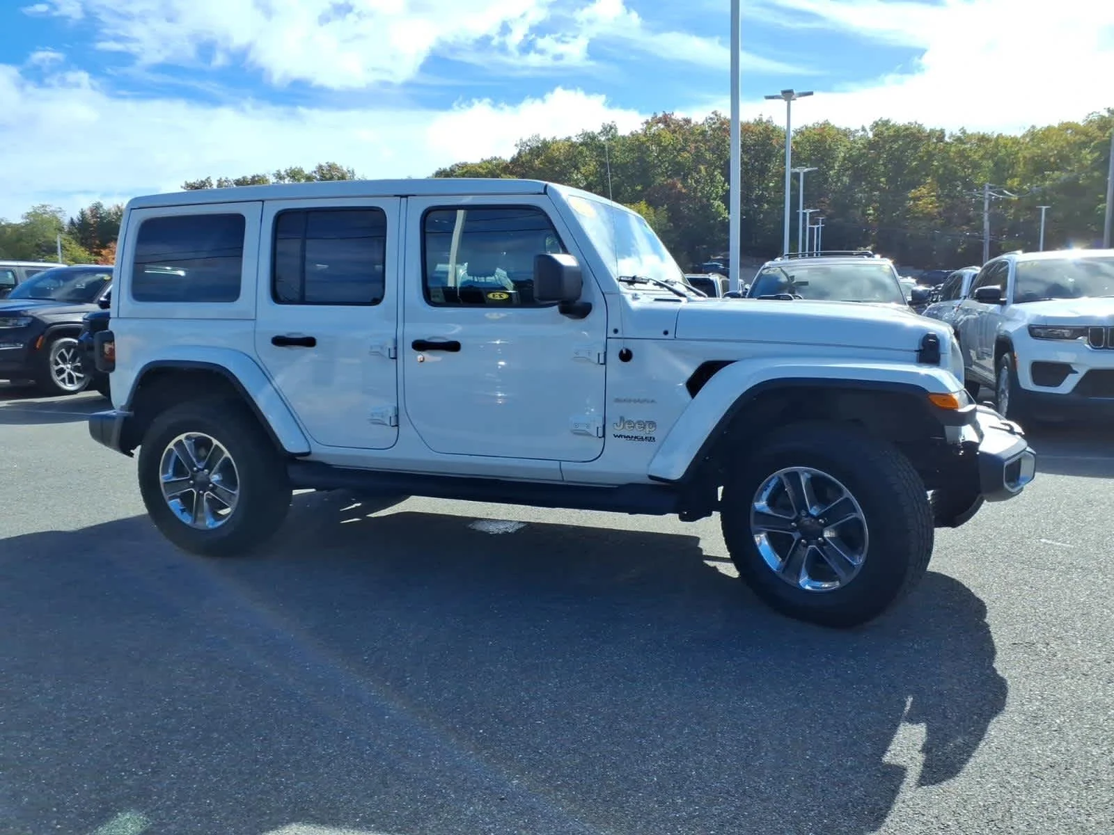 Certified Used 2022 Bright White Clearcoat Jeep Unlimited Sahara image 6