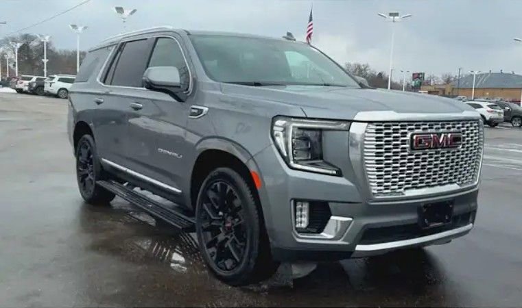 2022 GMC YUKON - Image 2