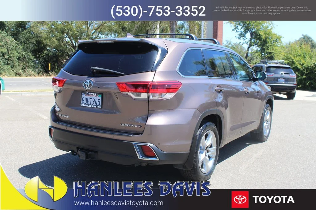 Used 2018 Brown Toyota Limited image 7