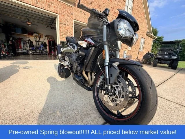 Used 2018 Black Triumph motorcycle image 3