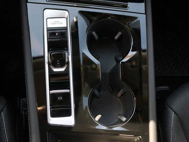 2026 Volkswagen Atlas SE w/Tech - Photo 18