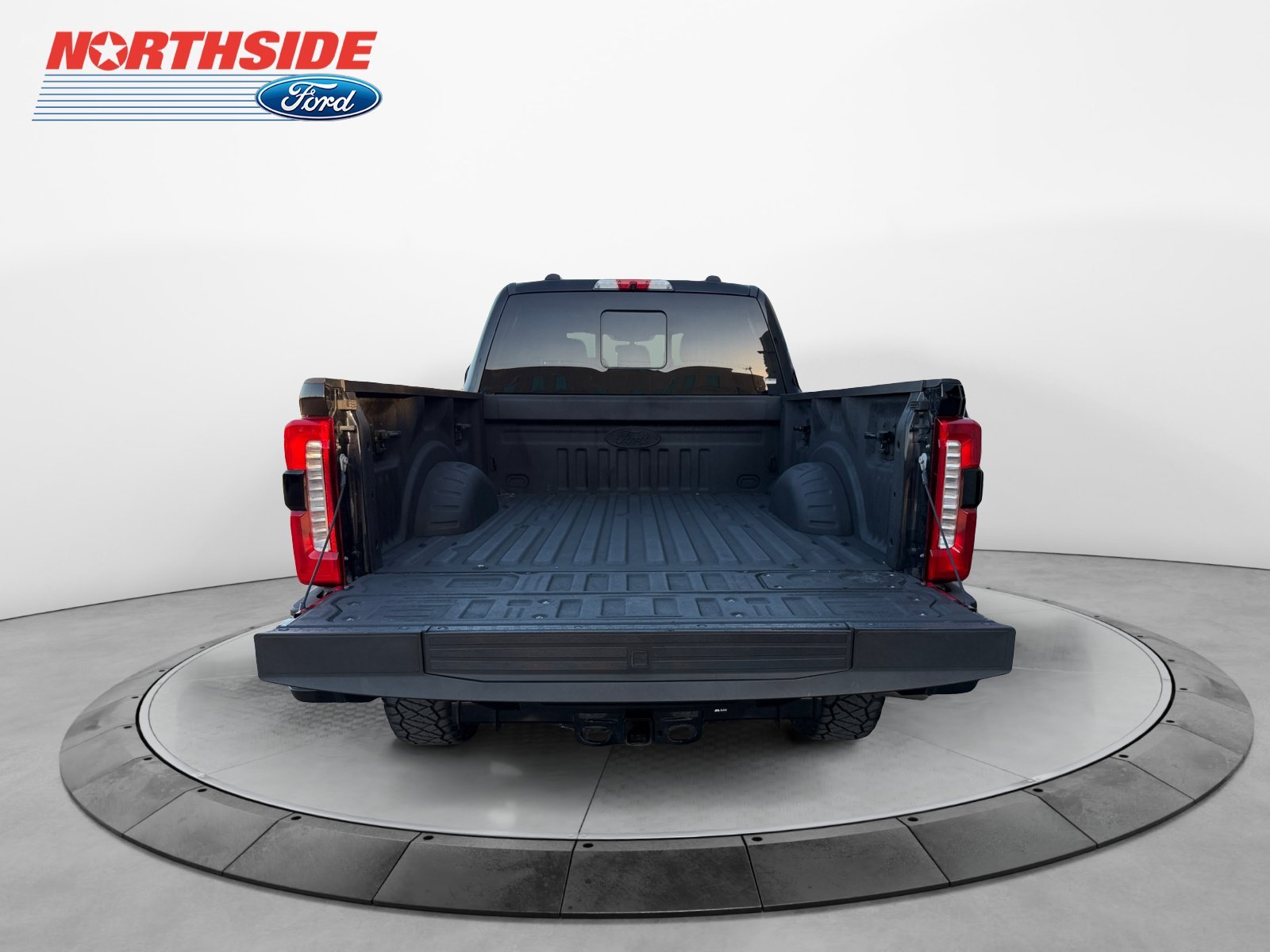 Certified Used 2023 Agate Black Metallic Ford LARIAT image 19