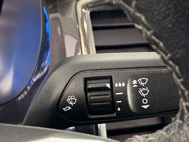 Used 2023 White Ford Lariat image 19