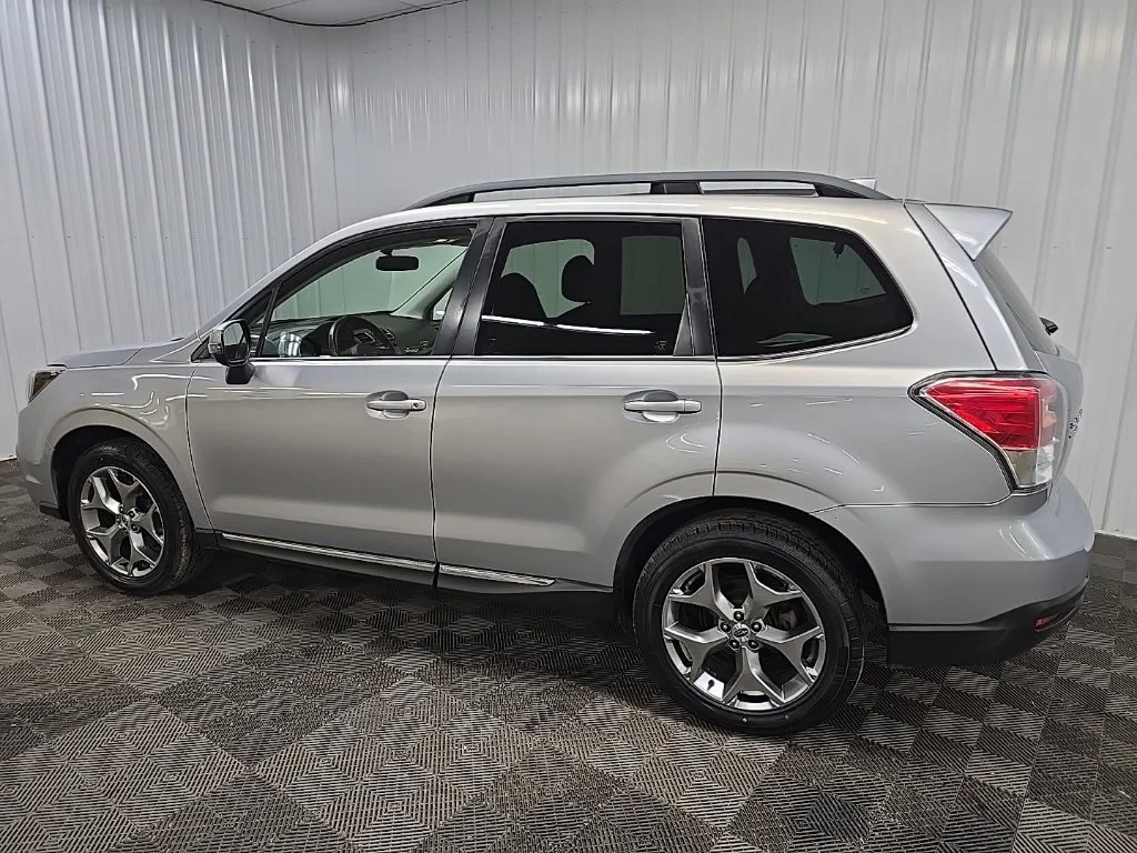 Used 2017 Ice Silver Metallic Subaru 2.5i Touring image 4