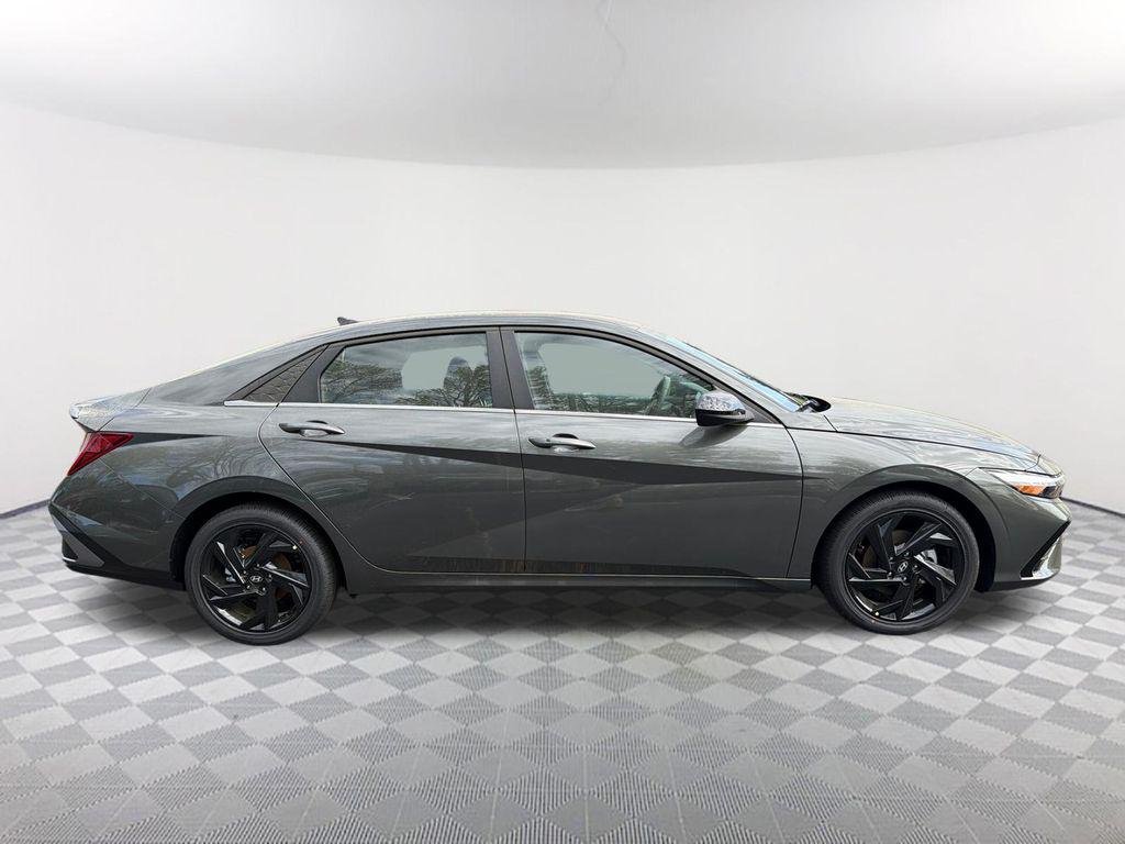 New 2026 Gray Hyundai SEL Sport Premium image 4