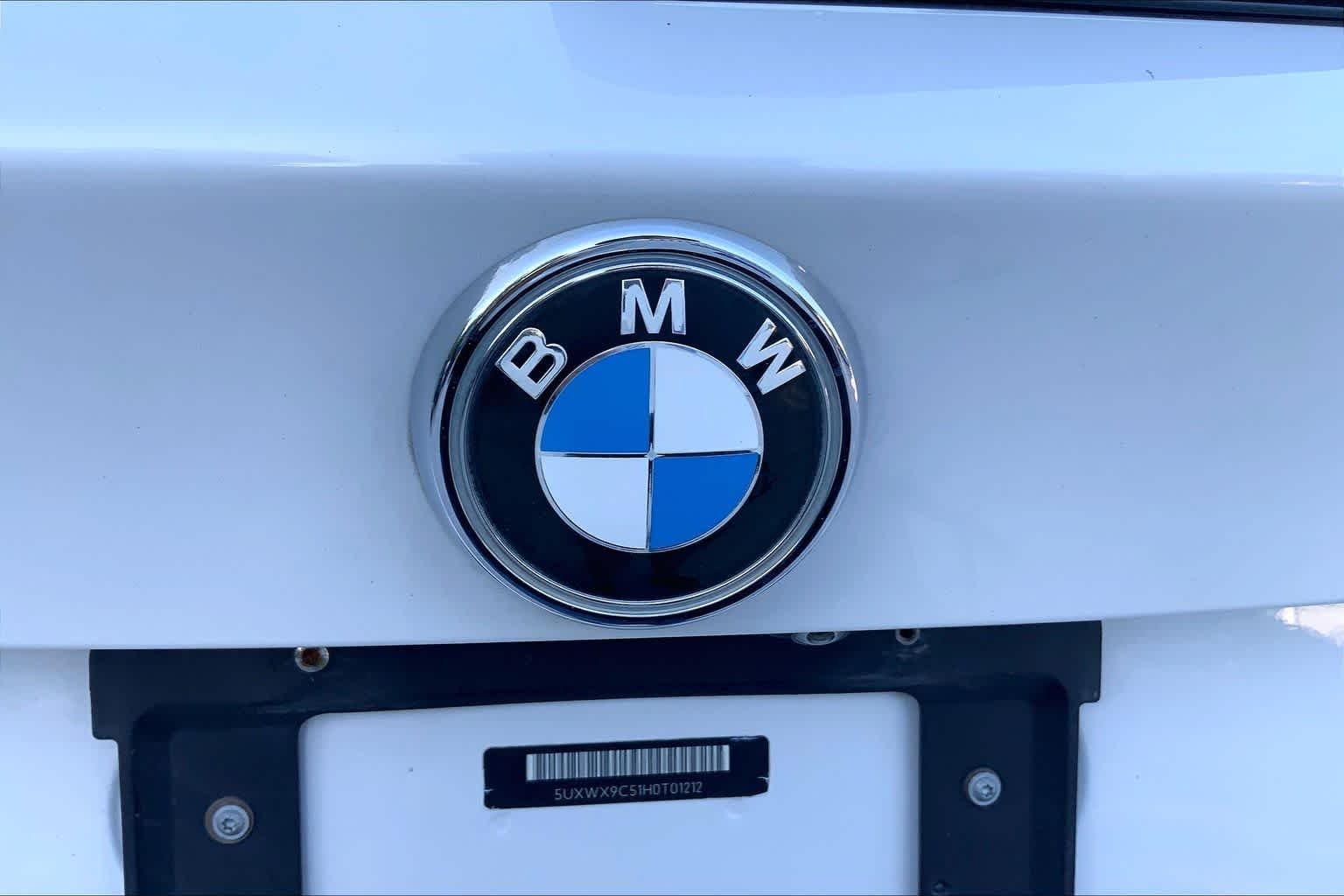 Used 2017 Alpine White BMW xDrive28i image 30