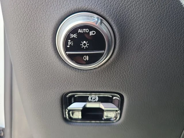 Used 2025 White Mercedes-Benz GLC 300 image 23