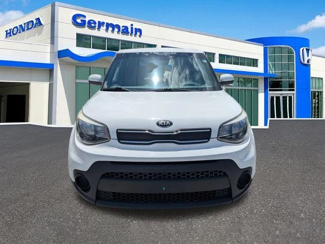 Used 2018 Clear White Kia Base image 9