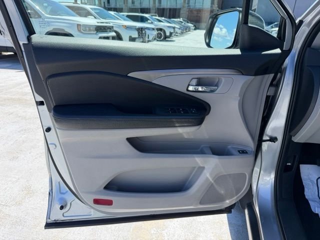 Used 2016 Gray Honda EX-L image 11