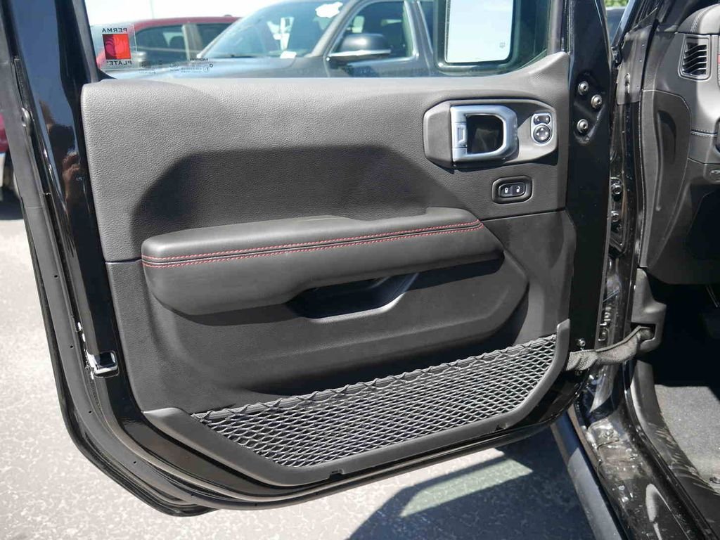 New 2026 Black Clearcoat Jeep Rubicon image 24