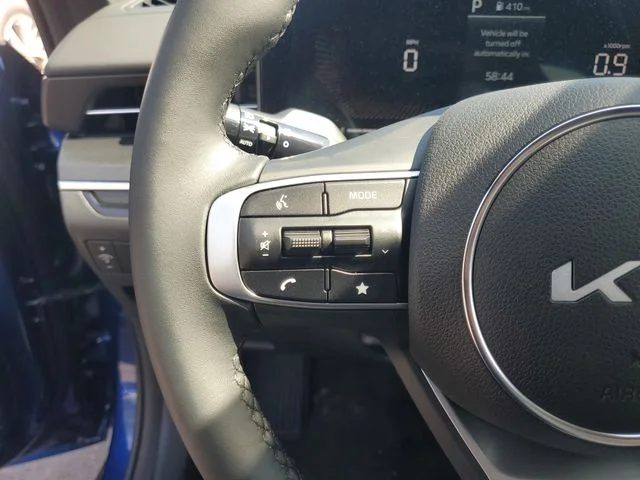 2025 Kia K5 GT-Line - Photo 10
