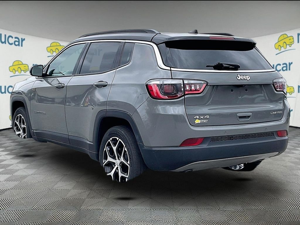 Used 2024 Sting-Gray Clearcoat Jeep Limited image 4