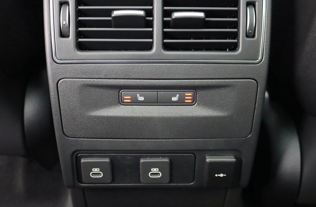 2026 JAGUAR F-PACE - Image 32