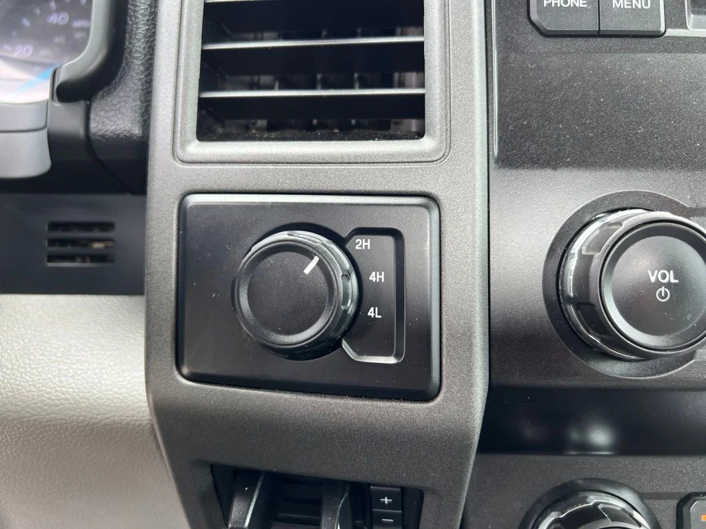 2019 Ford F-550 Super Duty Chassis Cab XL - Photo 29