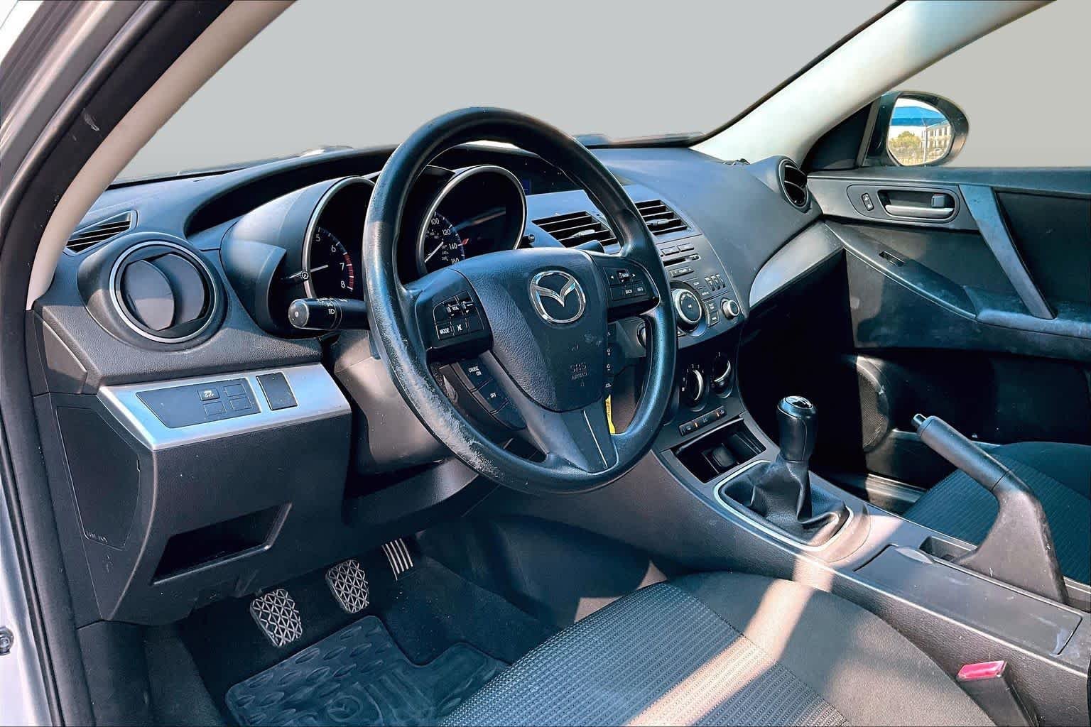 Used 2013 Liquid Silver Metallic Mazda i Sport image 18