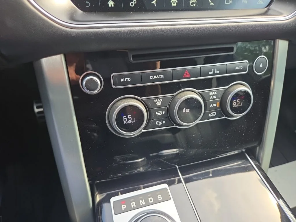 Used 2017 Black Land Rover 5.0L V8 Supercharged image 22
