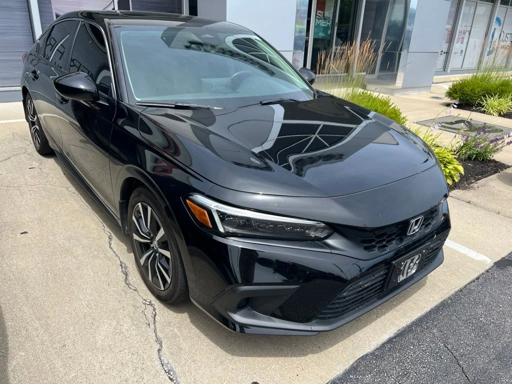 Used 2022  Honda EX-L image 3