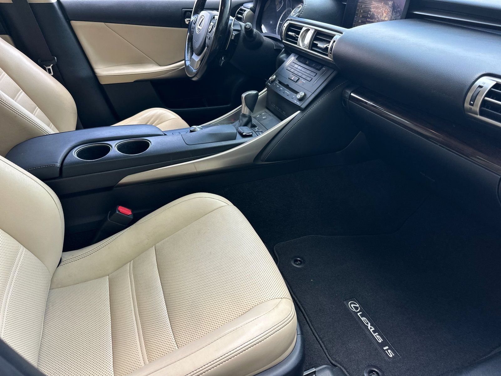 Used 2015 Ultra White Lexus 350 image 14