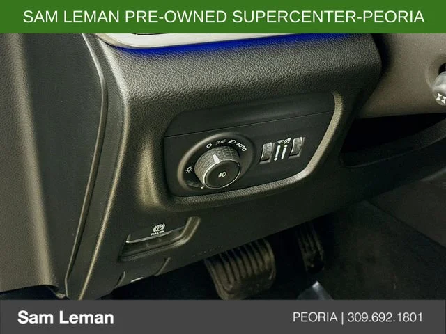Used 2023 Black Jeep Overland image 10