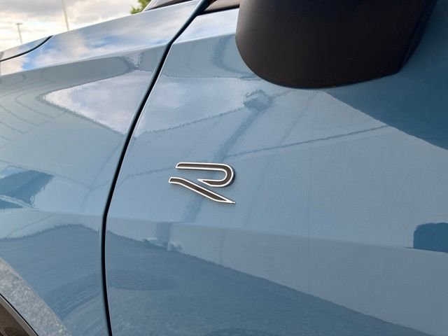 New 2026 Monterey Blue W/Deep Black Roof Volkswagen 2.0T SE R-Line Black image 9
