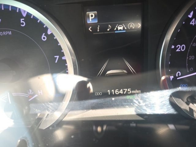 Used 2019 White Toyota LE Plus image 8