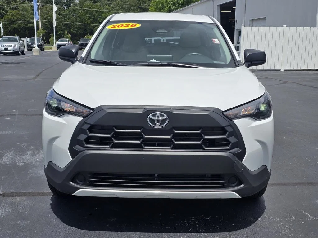 Used 2026 Off-white Toyota L image 2