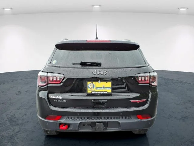 Used 2025 Black Jeep Trailhawk image 10