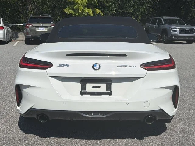 Used 2023 White BMW sDrive30i image 12