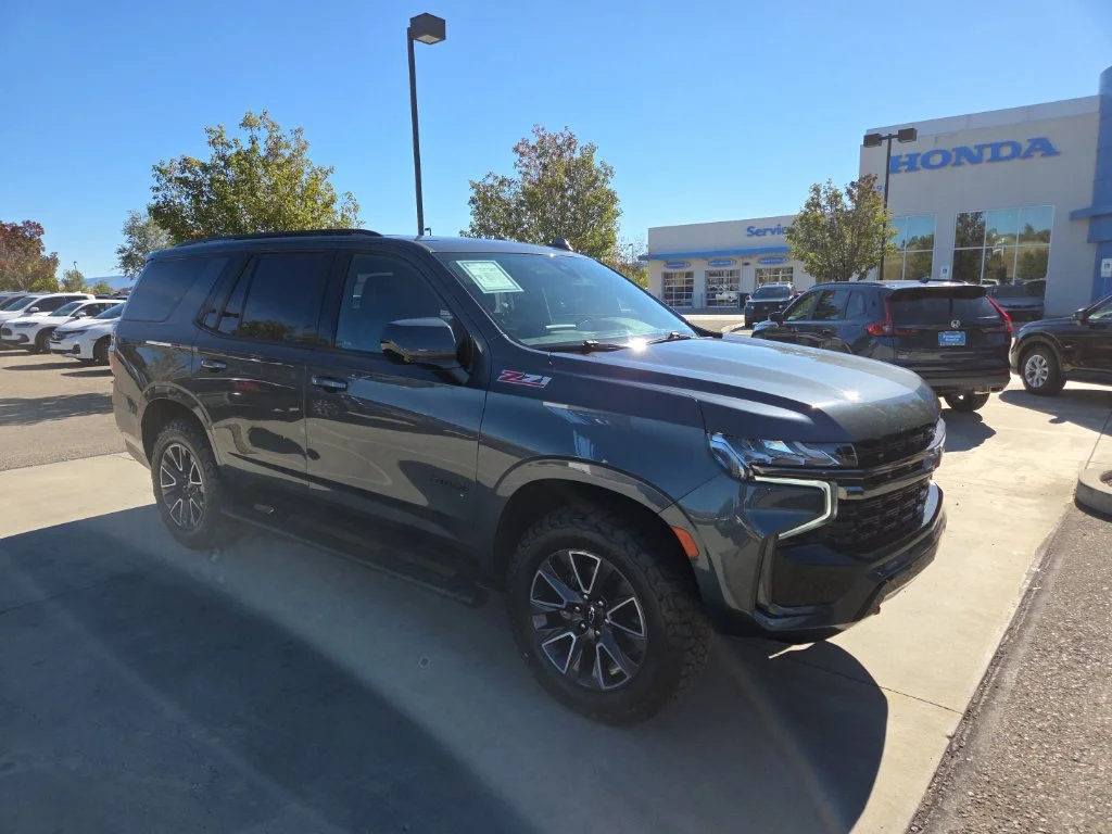 Used 2021 Gray Chevrolet Z71 image 3