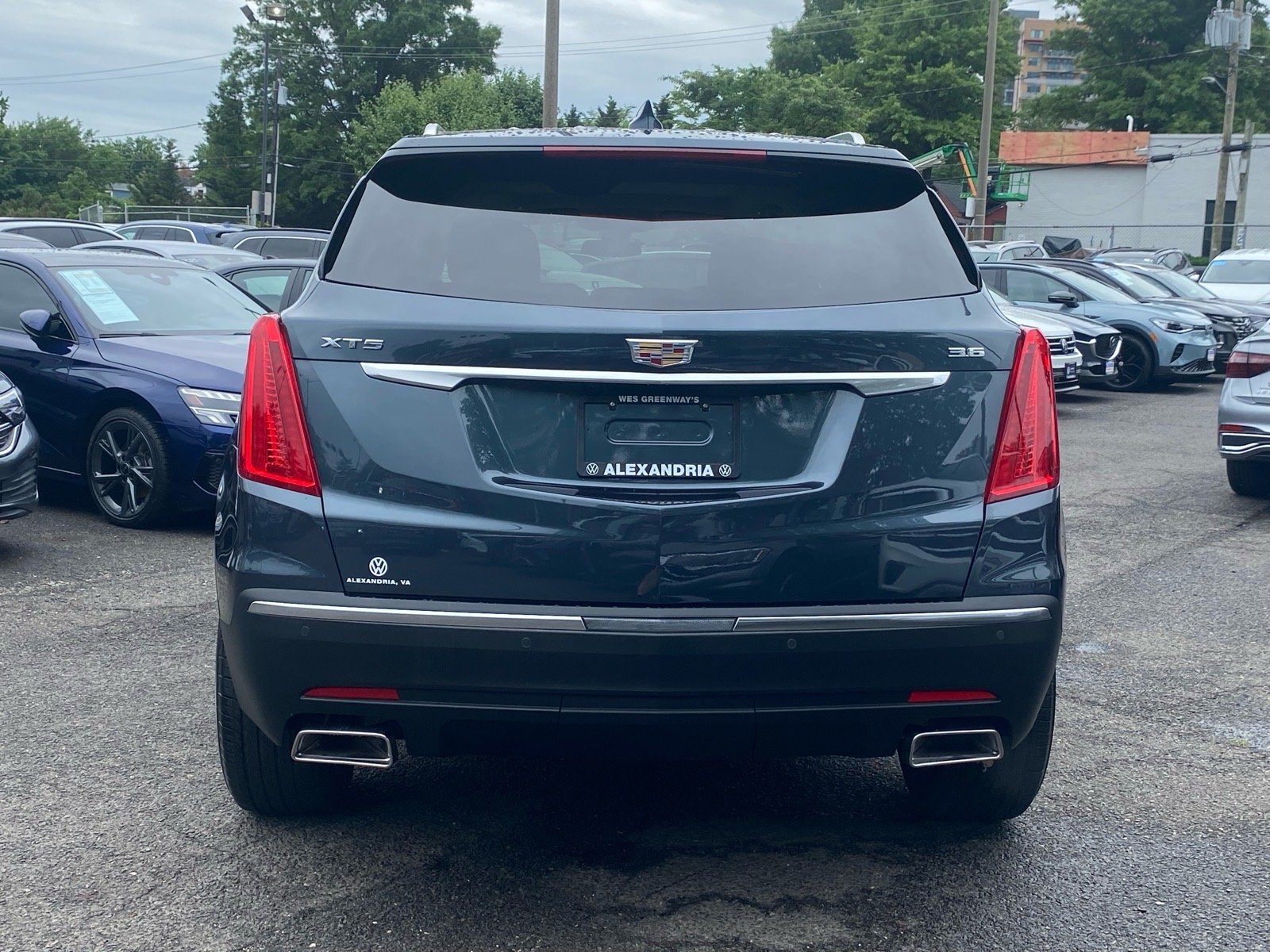 Used 2019 Gray Cadillac Luxury image 3