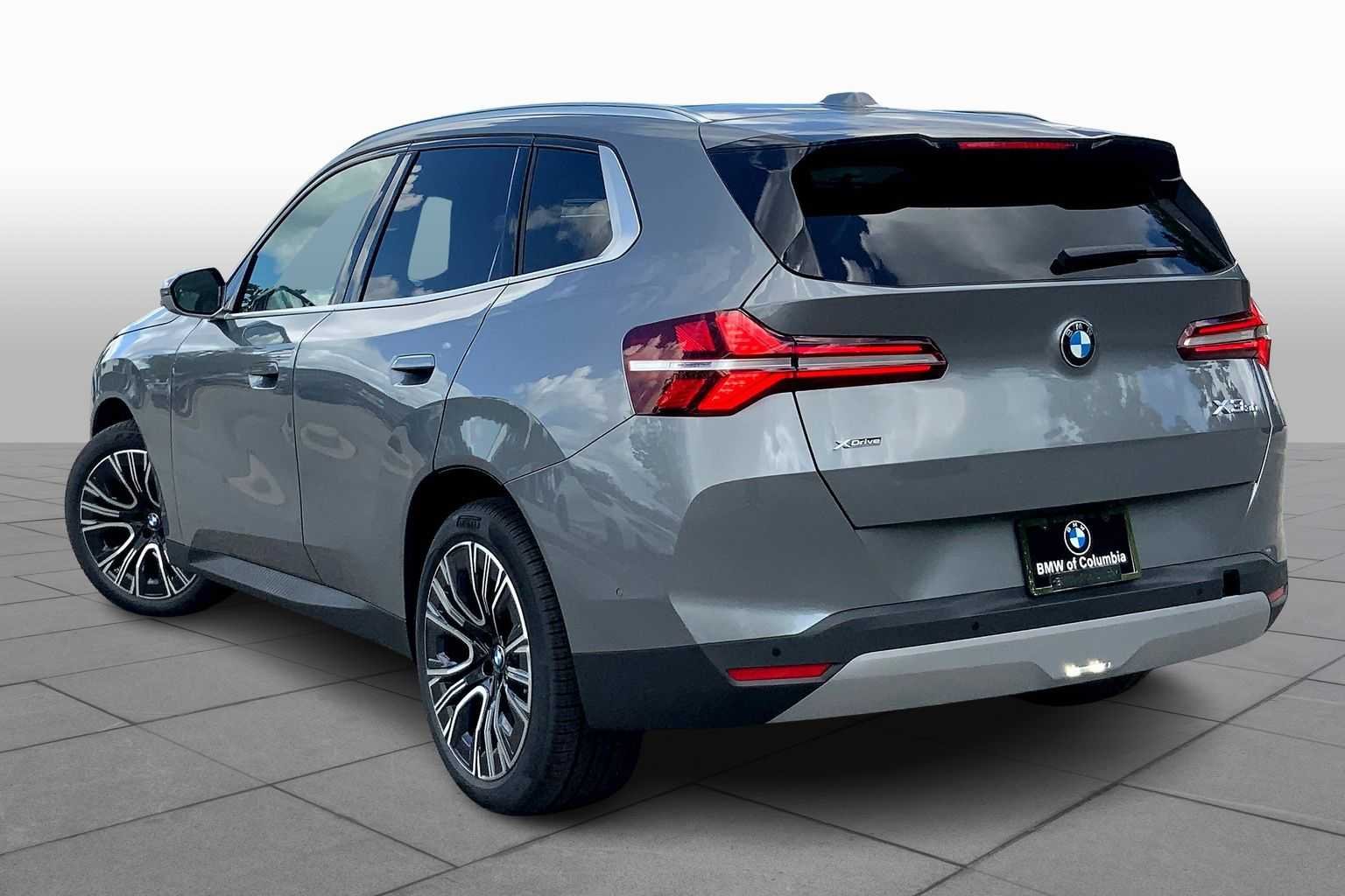 Used 2026 Skyscraper Grey Metallic BMW 30 xDrive image 12