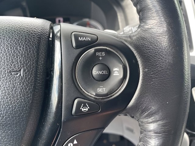 Used 2017 Crystal Black Pearl Honda Touring image 23