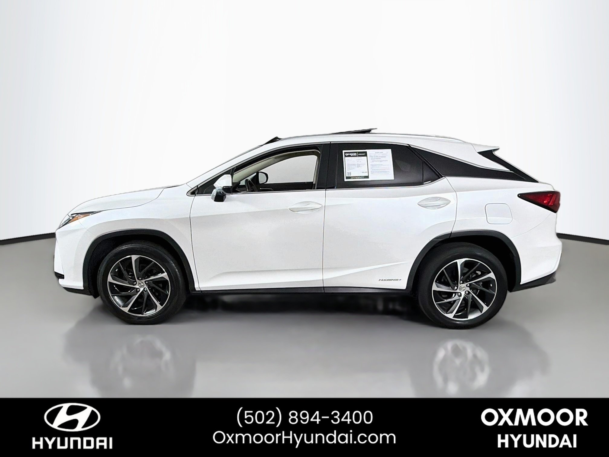 Used 2017 Eminent White Pearl Lexus Base image 4
