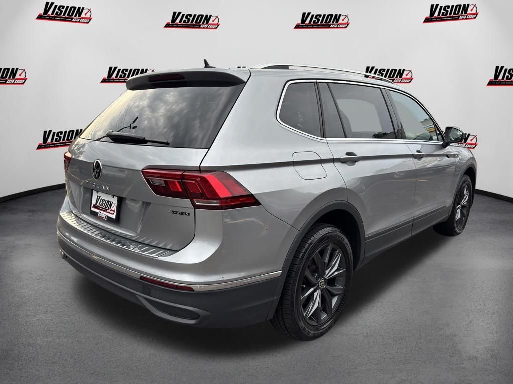 Used 2022 Gray Volkswagen 2.0T SE image 5