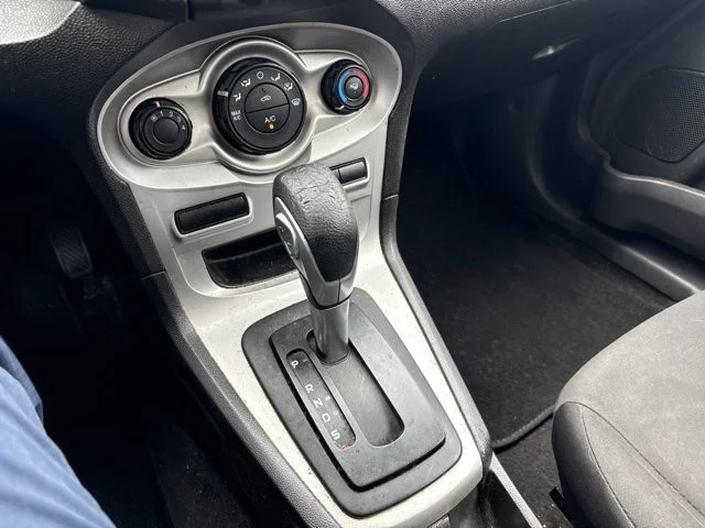 Used 2015 Black Ford SE image 7