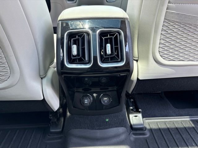 Used 2022 White Kia SX image 25