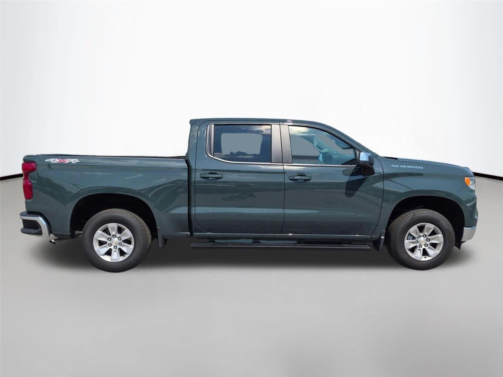 Used 2026 Cypress Gray Chevrolet LT image 4