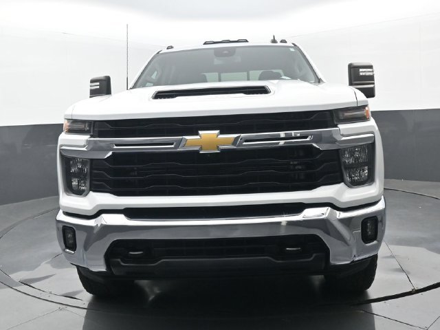 Used 2024 Summit White Chevrolet LT image 20
